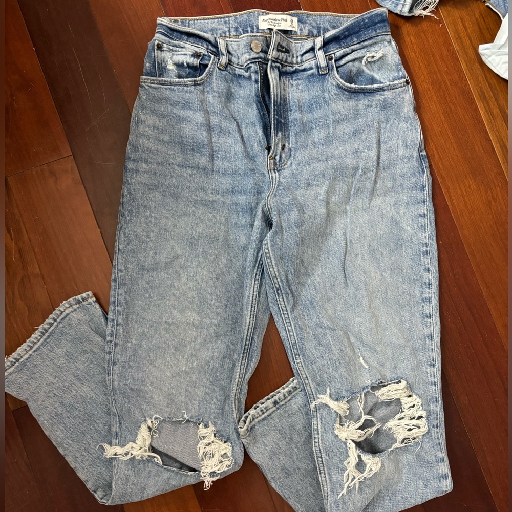 Abercrombie 90s Straight High Rise Jeans